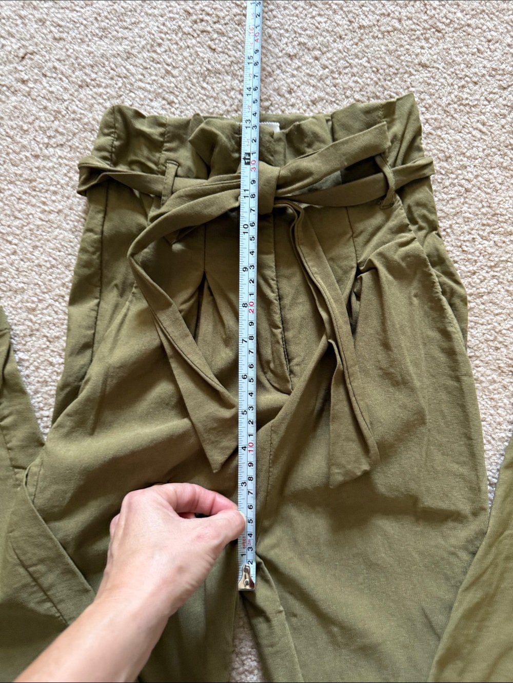🚨 Price Drop 🚨 NWOT High-Rise Paperbag Tie-Waist Pants - Olive - Picture 3 of 7